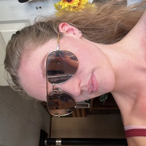 QUAY X Desi Perkins Sunglasses - Picture 4 of 6